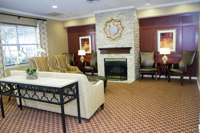 Brightview White Marsh Living Room - Maryland Senior Living