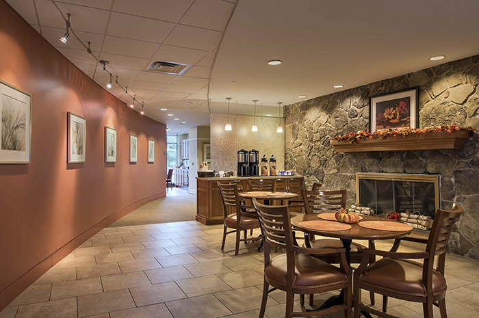 Brightview Country Club Heights Cafe - Massachusetts Senior Living