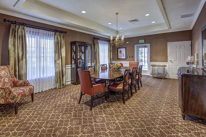 Brightview Mays Chapel Ridge Private Dining Room - Maryland Senior Living