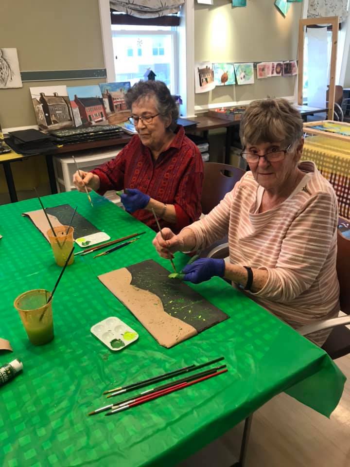 How Arts and Crafts Enhance Quality of Life For Seniors