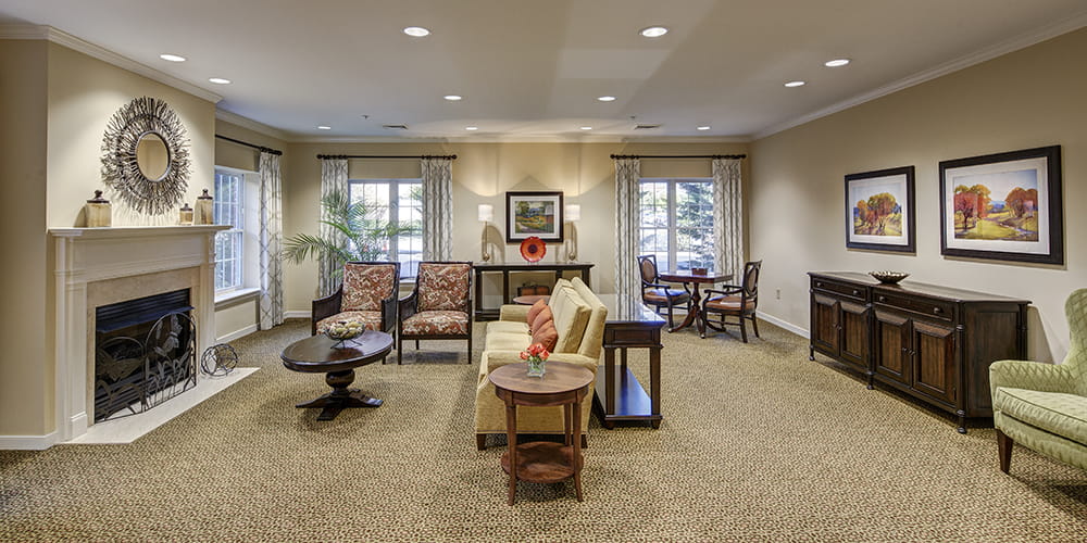 Brightview Mays Chapel Ridge Living Room - Maryland Senior Living
