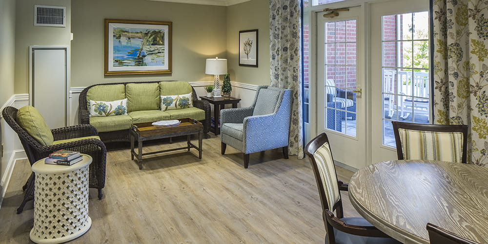 Brightview Mays Chapel Ridge Loung Area - Maryland Senior Living